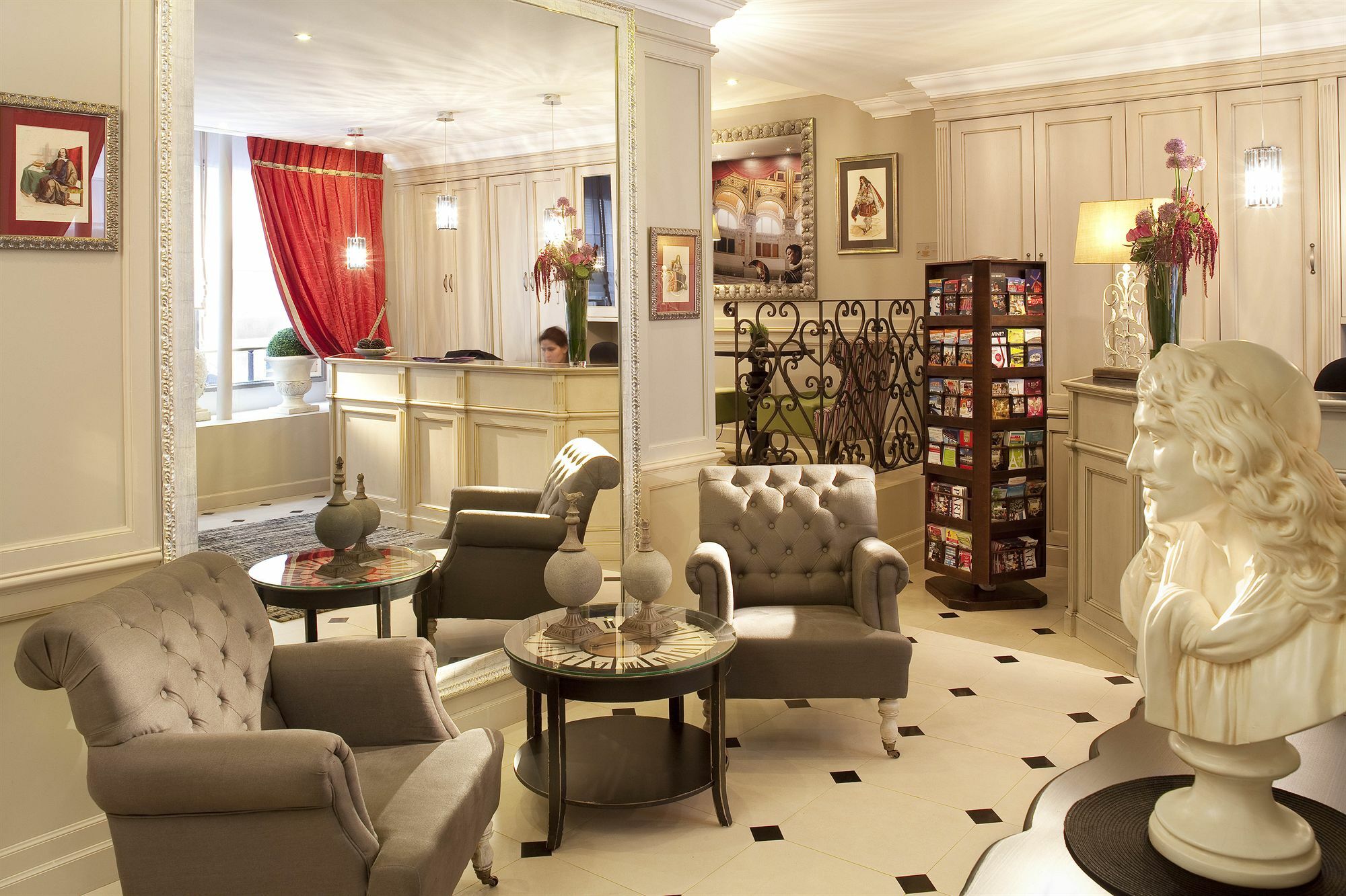 Hotel Des Comedies Париж Интериор снимка